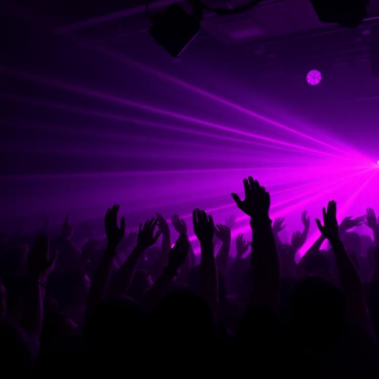 Clubs à Lyon — Quand la nuit s'allume.